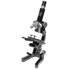 Ernst Leitz Wetzlar Microscope black enamel vintage 3 objectives