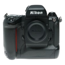 Nikon F5 35mm Film Camera Body F-Mount Professional SLR