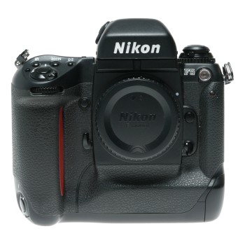Nikon F5 35mm Film Camera Body F-Mount Professional SLR